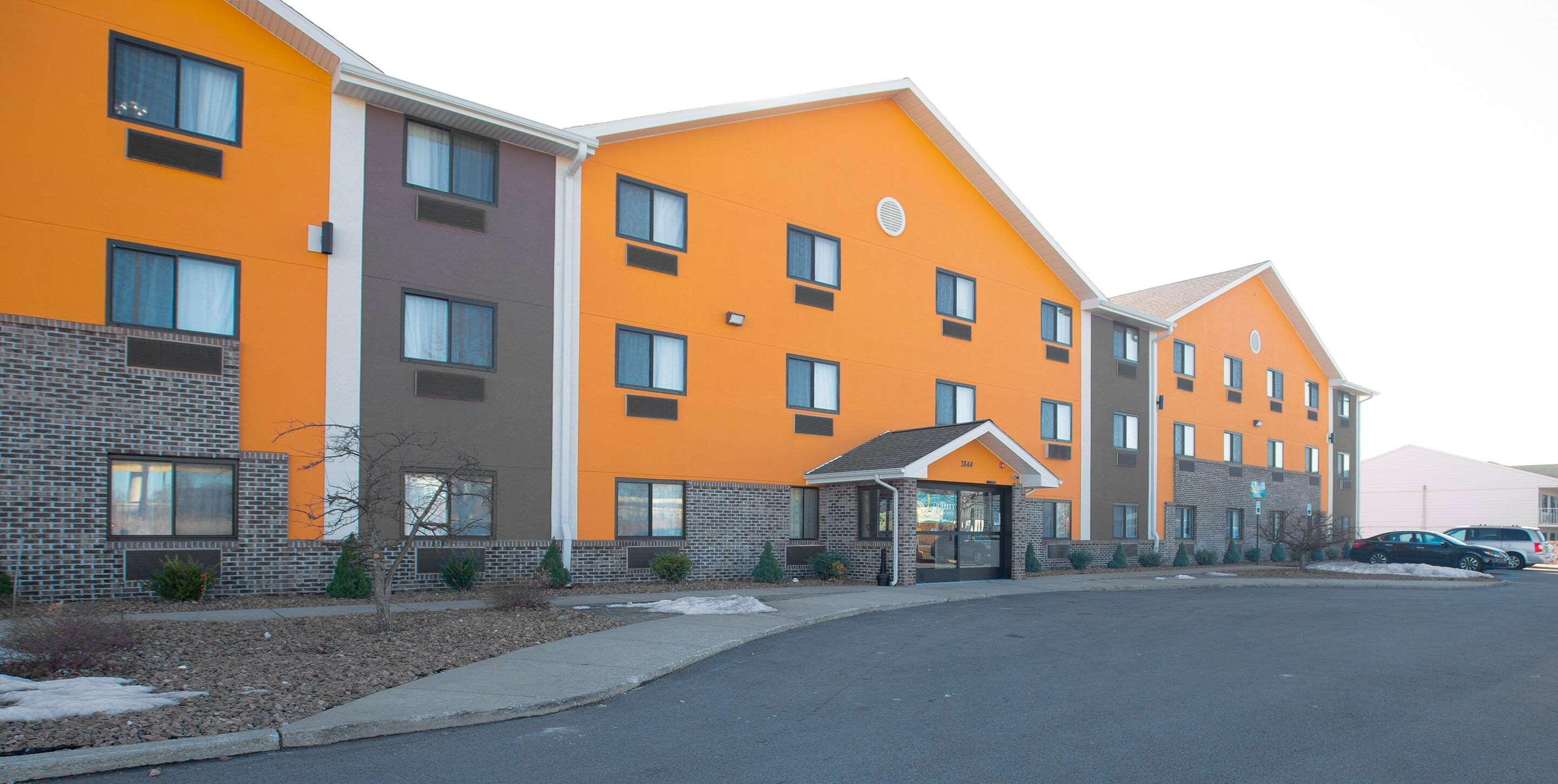 Quality Inn & Suites Hammond Near I-8090 Exterior photo
